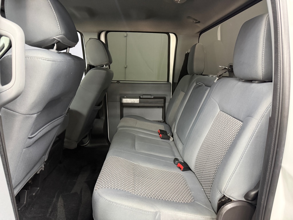 Photo 15 of this FORD F350