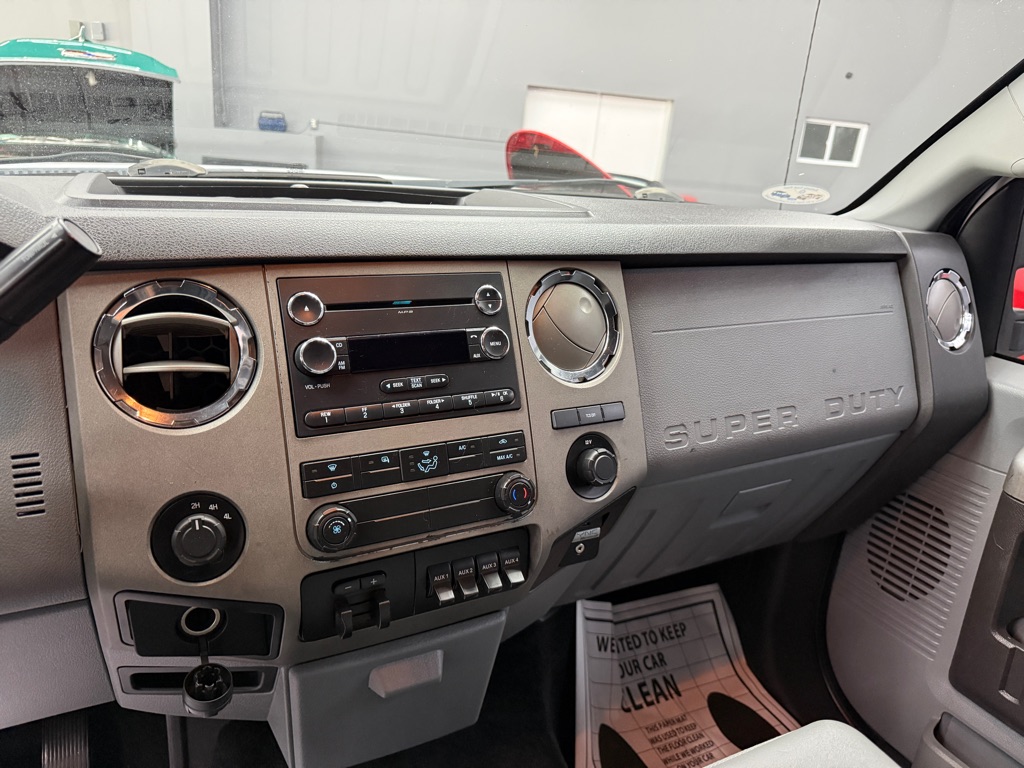 Photo 11 of this FORD F350