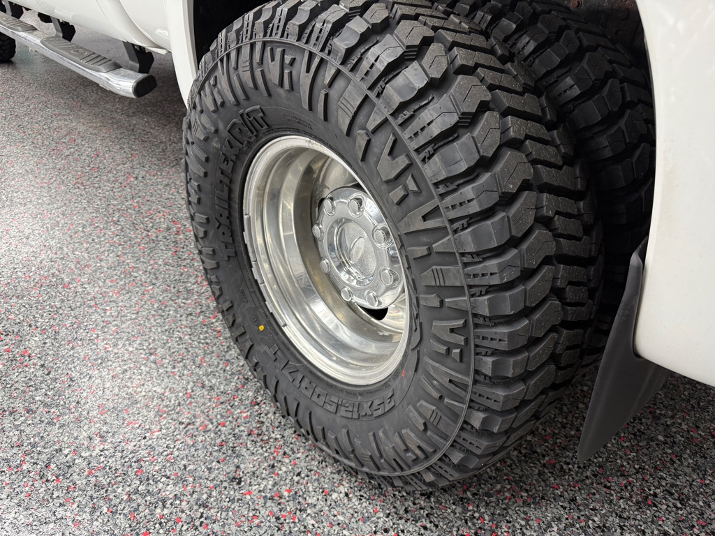 Photo 19 of this FORD F350