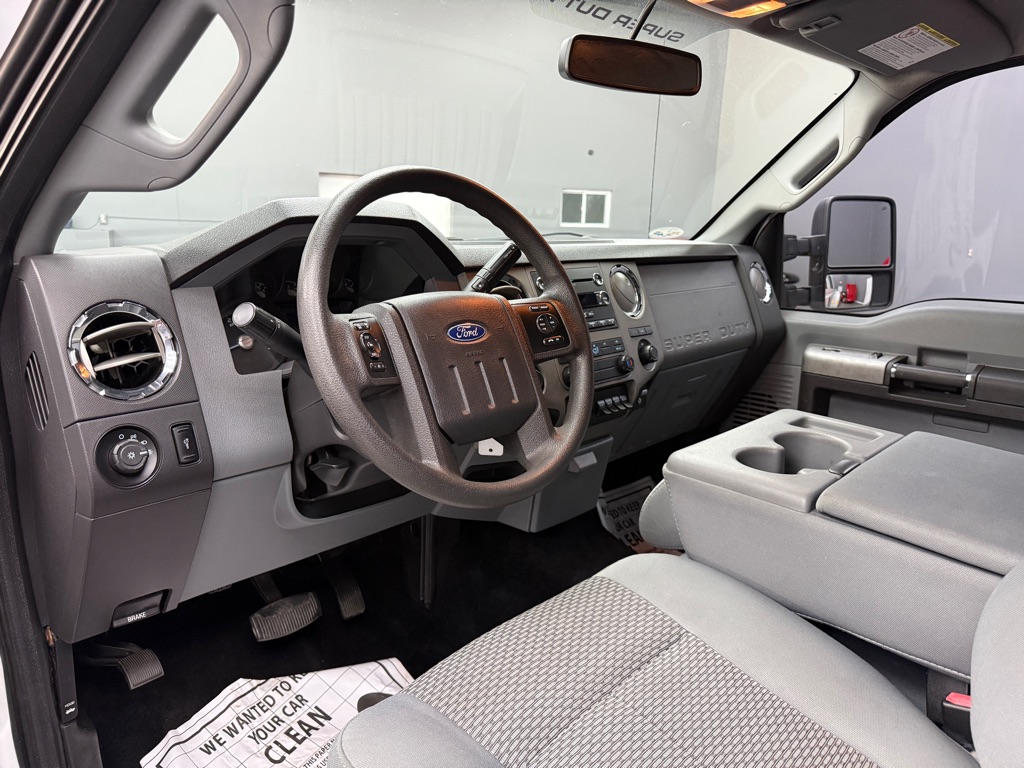 Photo 9 of this FORD F350