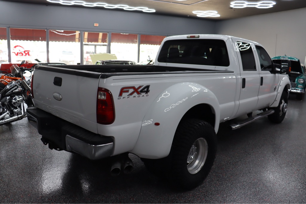 Photo 4 of this FORD F350