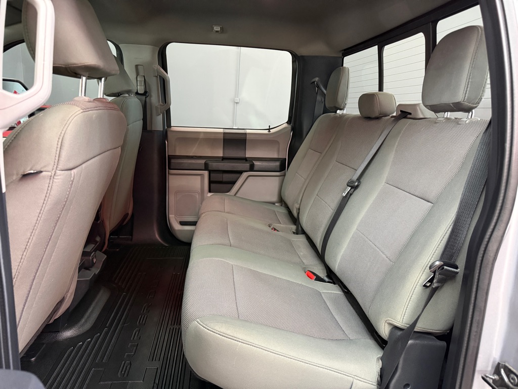 Photo 9 of this FORD F350