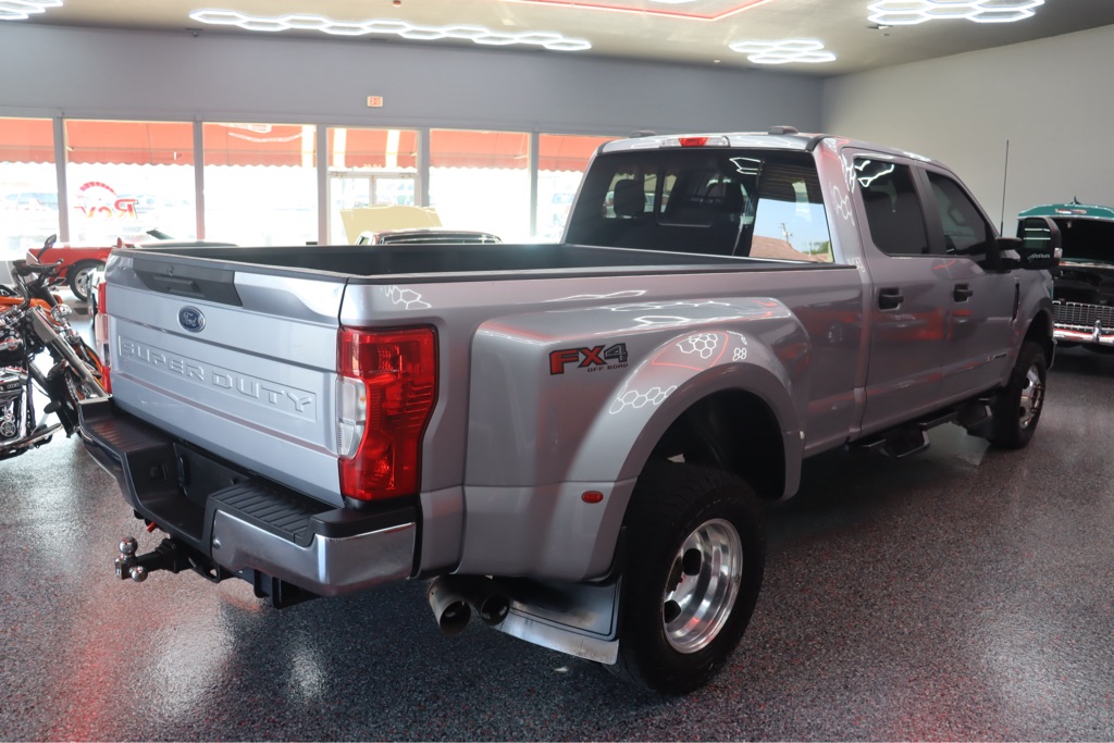 Photo 5 of this FORD F350