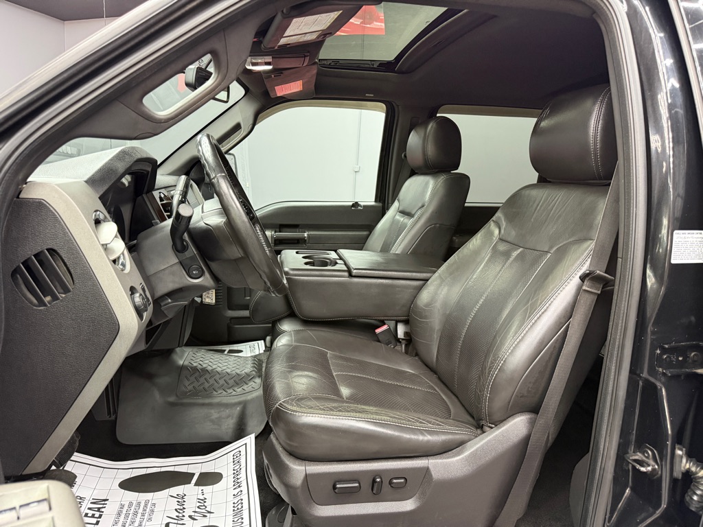 Photo 16 of this FORD F350