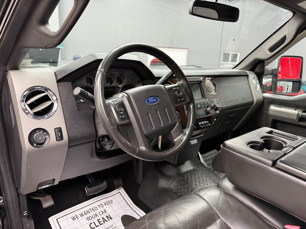 Photo 17 of this FORD F350