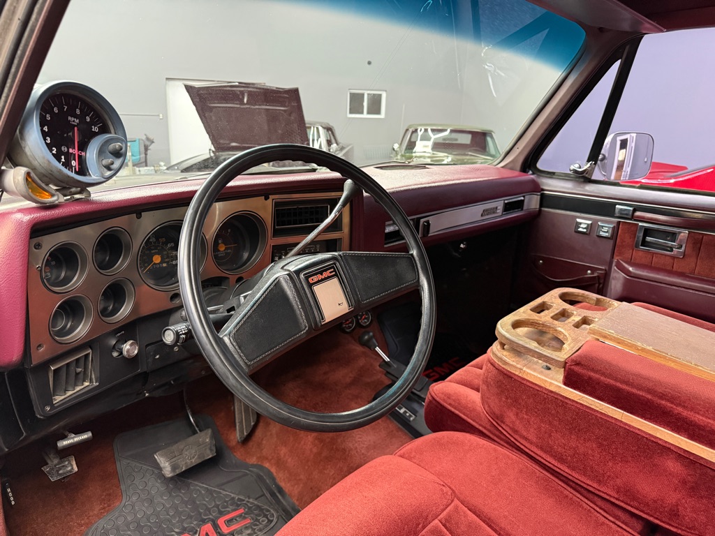 Photo 10 of this GMC K1500