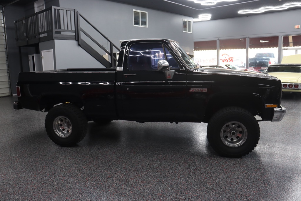 Photo 6 of this GMC K1500