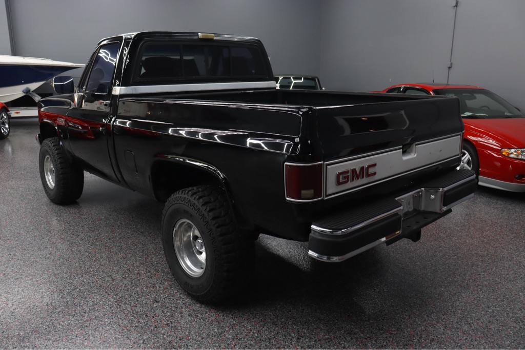 Photo 3 of this GMC K1500