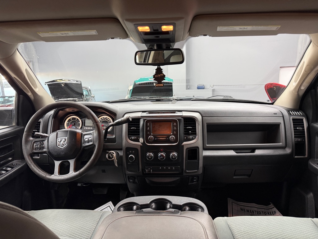 Photo 8 of this RAM 2500 TRADESMAN