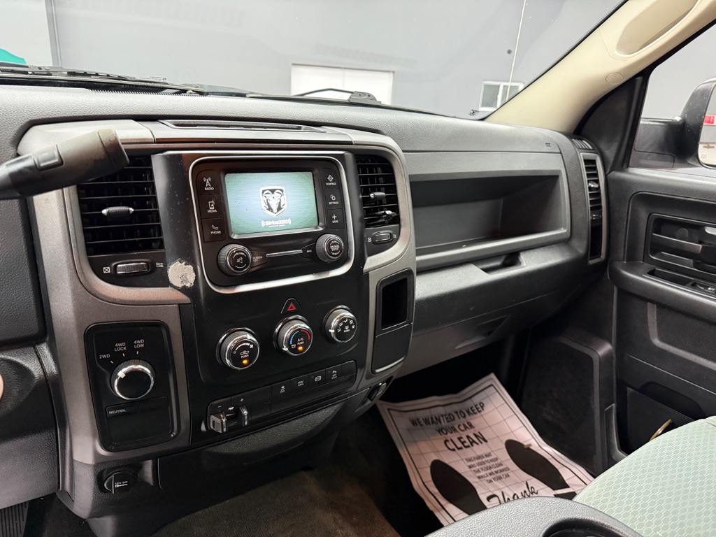 Photo 17 of this RAM 2500 TRADESMAN