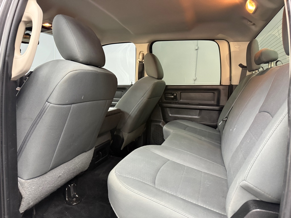 Photo 12 of this RAM 2500 TRADESMAN