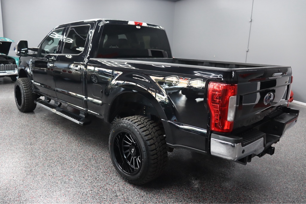 Photo 6 of this FORD F350