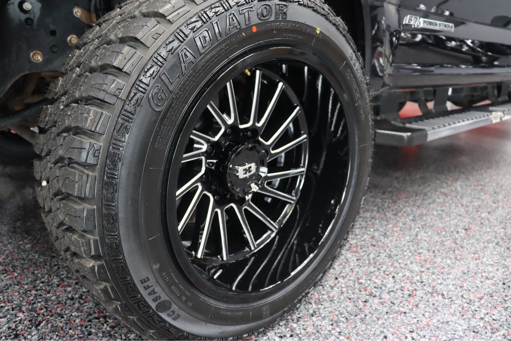 Photo 7 of this FORD F350