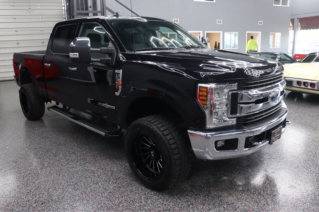 Photo 3 of this FORD F350