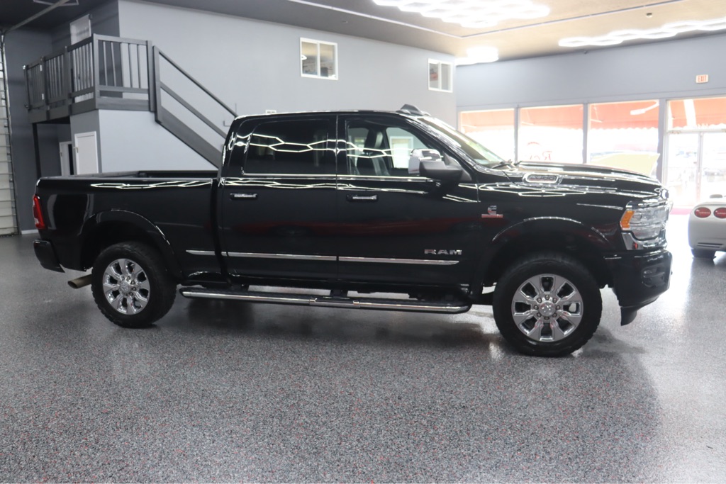 Photo 5 of this RAM 2500 LONGHORN