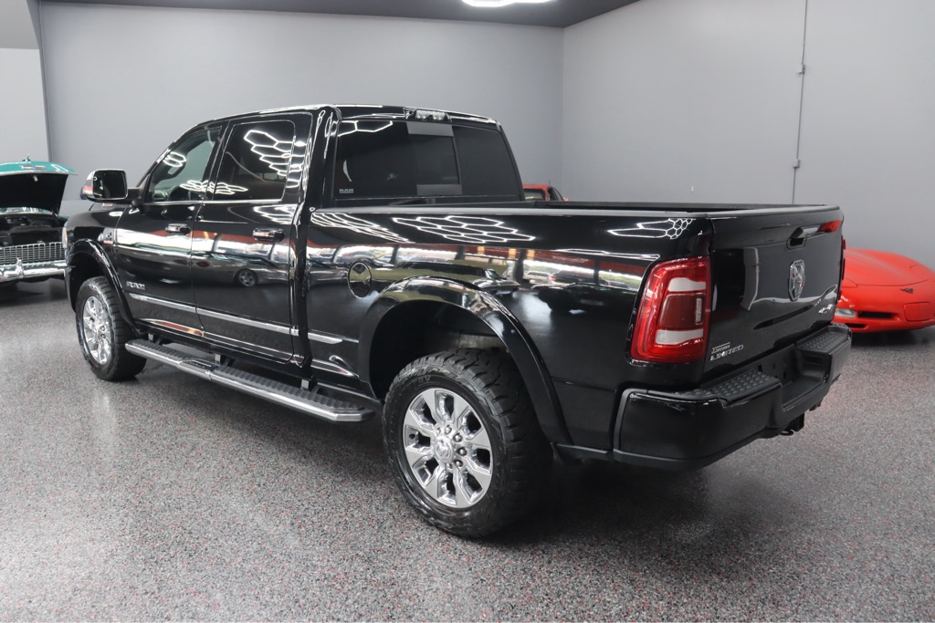 Photo 3 of this RAM 2500 LONGHORN