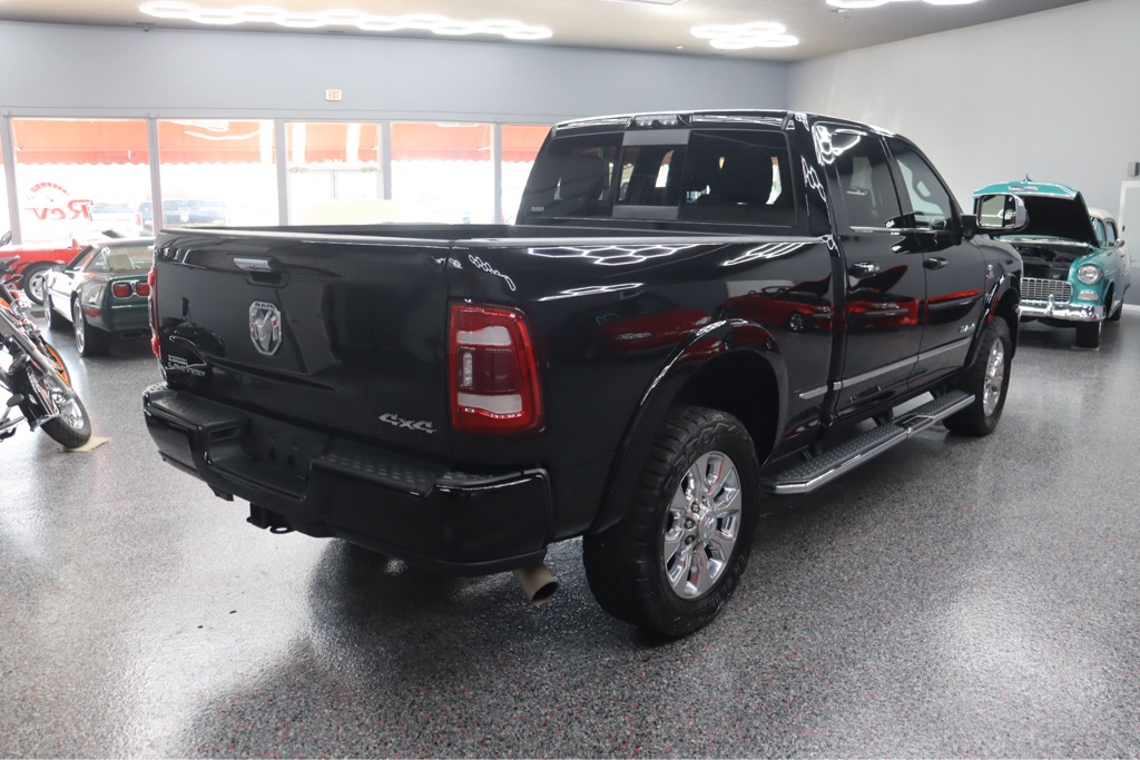 Photo 4 of this RAM 2500 LONGHORN