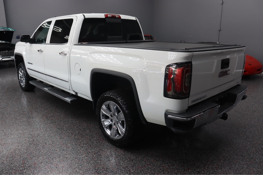Photo 3 of this GMC SIERRA