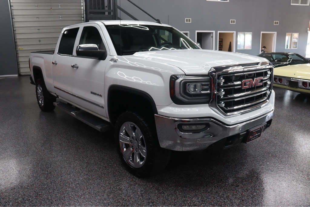Photo 6 of this GMC SIERRA