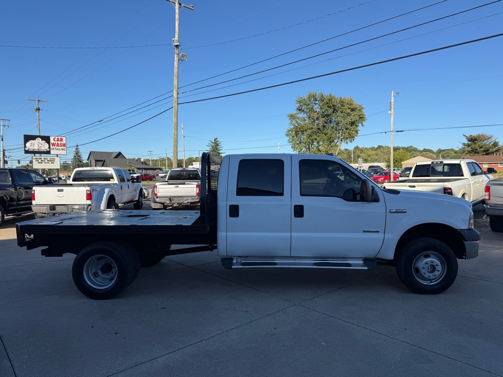 Photo 2 of this FORD F350 FLAT BED