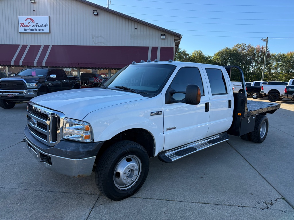 Photo 6 of this FORD F350 FLAT BED