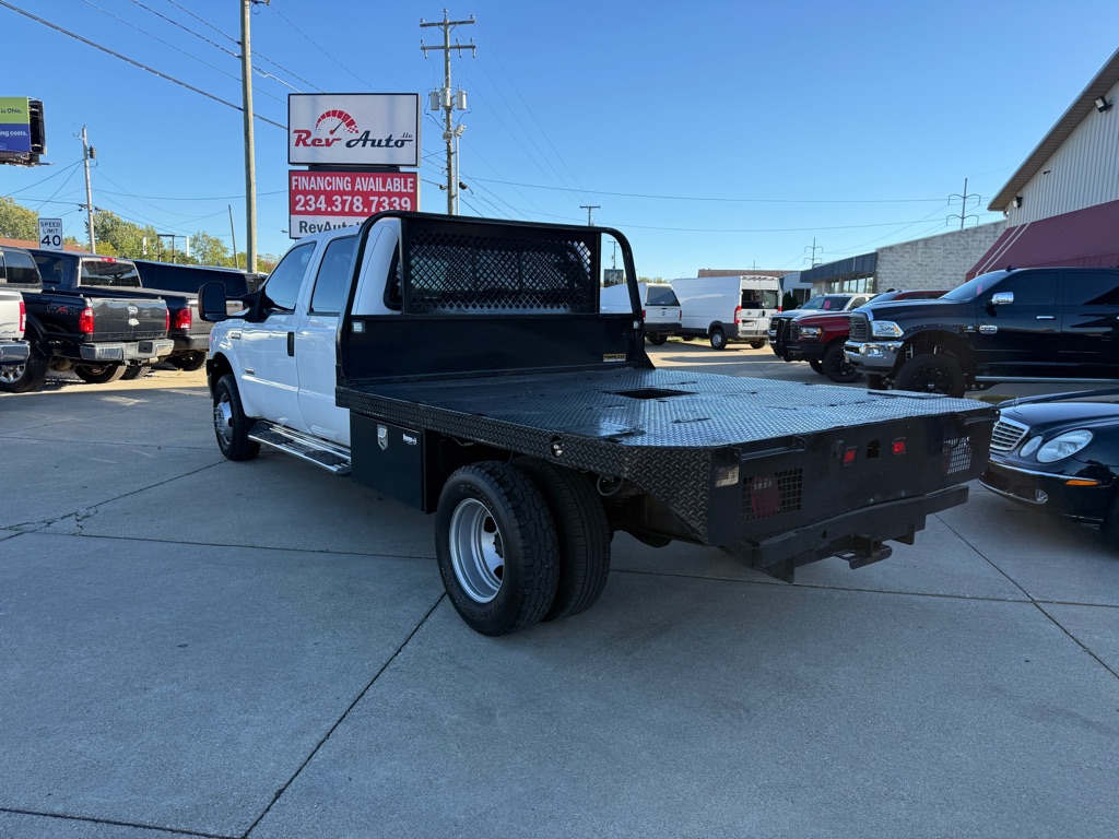 Photo 4 of this FORD F350 FLAT BED