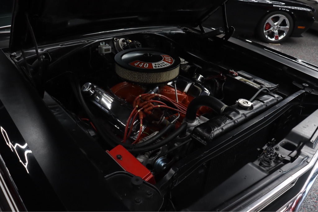 Photo 11 of this PLYMOUTH ROAD RUNNER