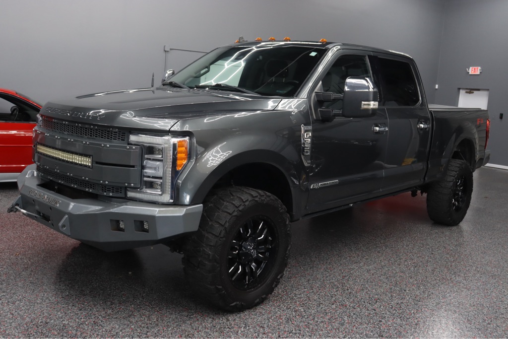 2019 FORD F350 LARIAT