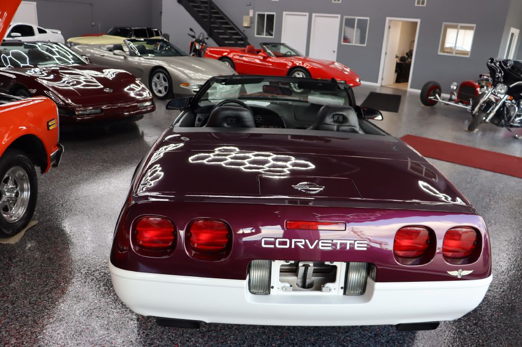 Photo 5 of this CHEVROLET CORVETTE
