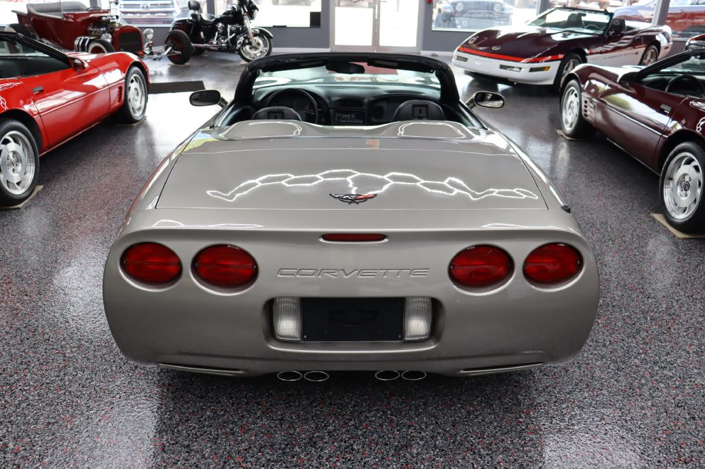 Photo 5 of this CHEVROLET CORVETTE