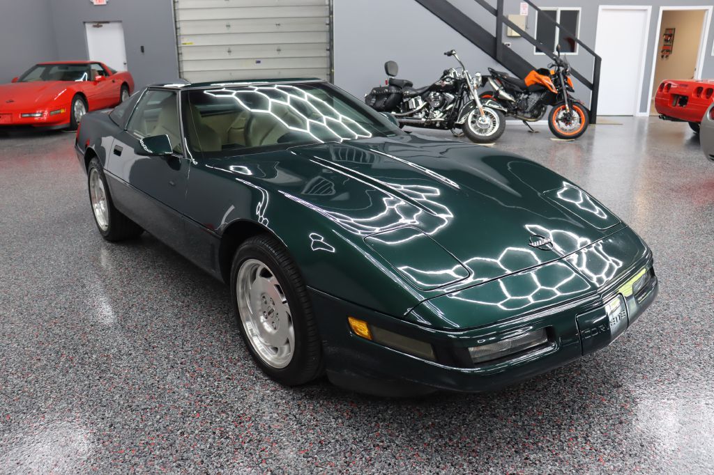 Photo 6 of this CHEVROLET CORVETTE
