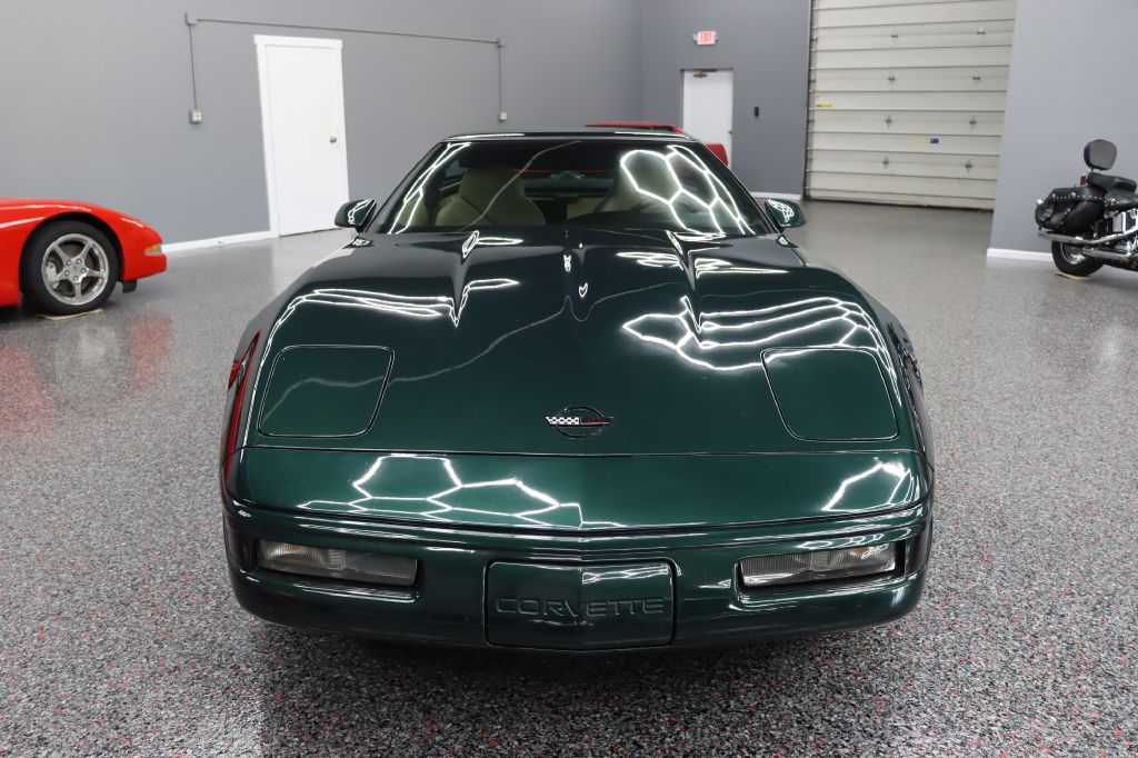 Photo 7 of this CHEVROLET CORVETTE