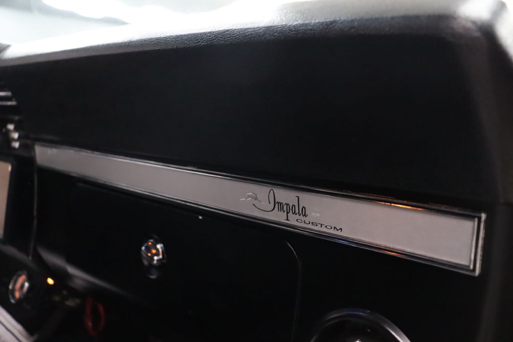 Photo 11 of this CHEVROLET IMPALLA