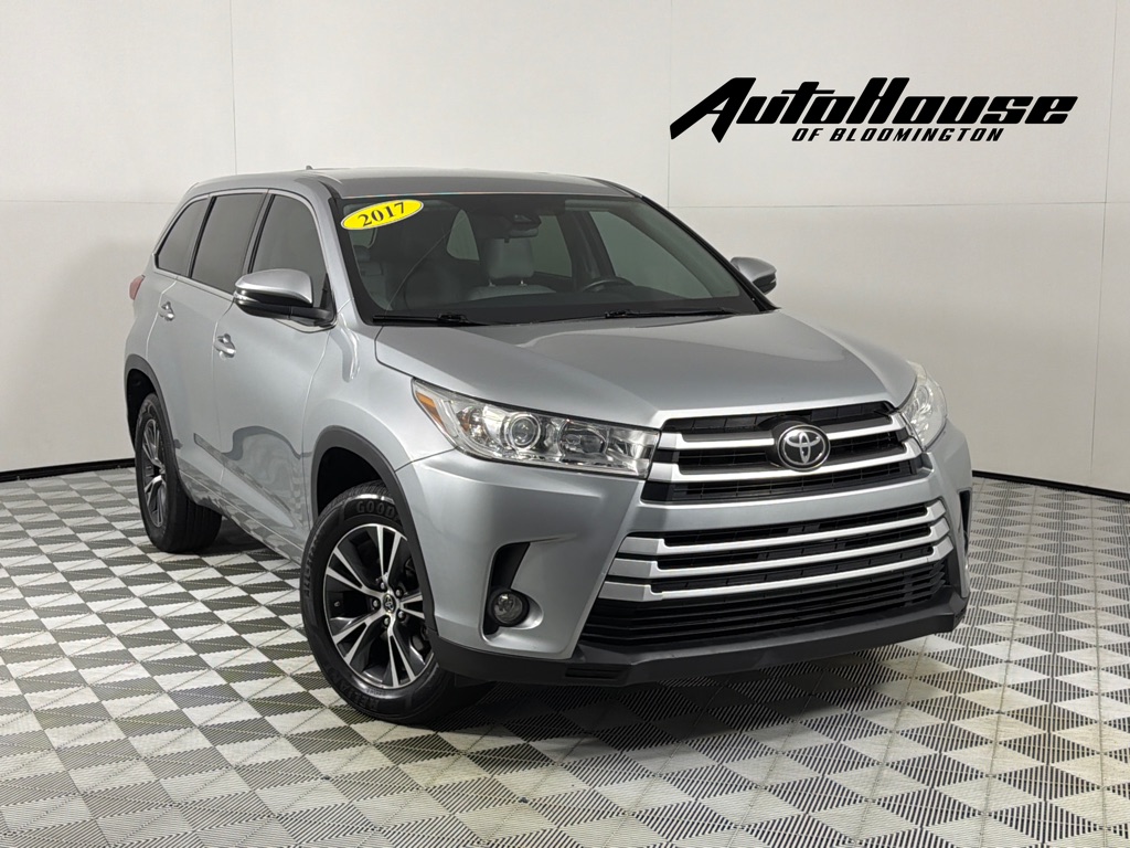 Silver 2017 Toyota Highlander LE SUV / Crossover Front-Wheel Drive Automatic