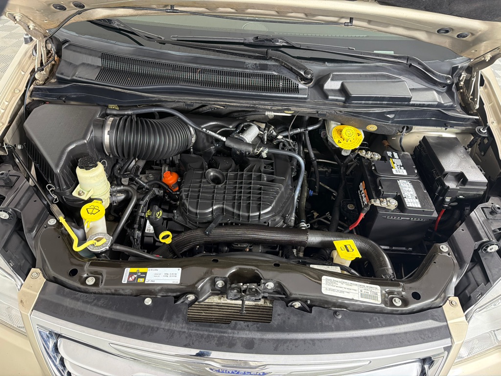 2015 Chrysler Town & Country Limited Platinum