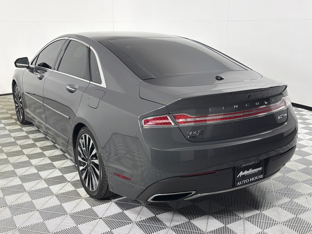 View vehicle photo 7