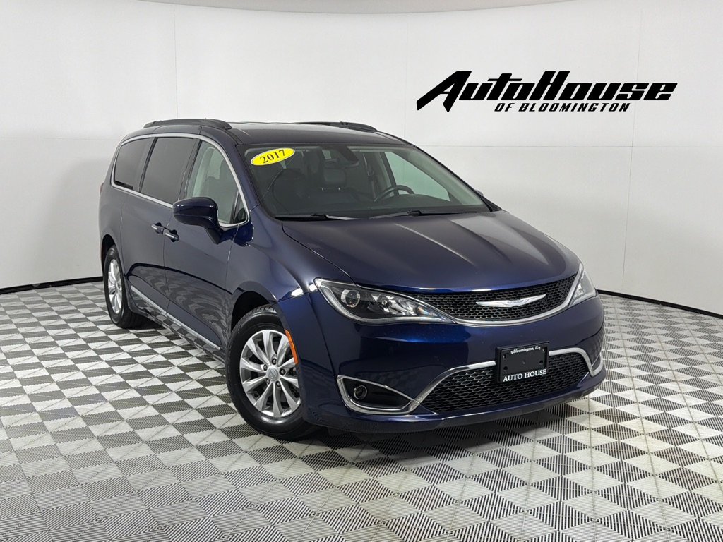 Blue 2017 Chrysler Pacifica Minivan Front-Wheel Drive Automatic