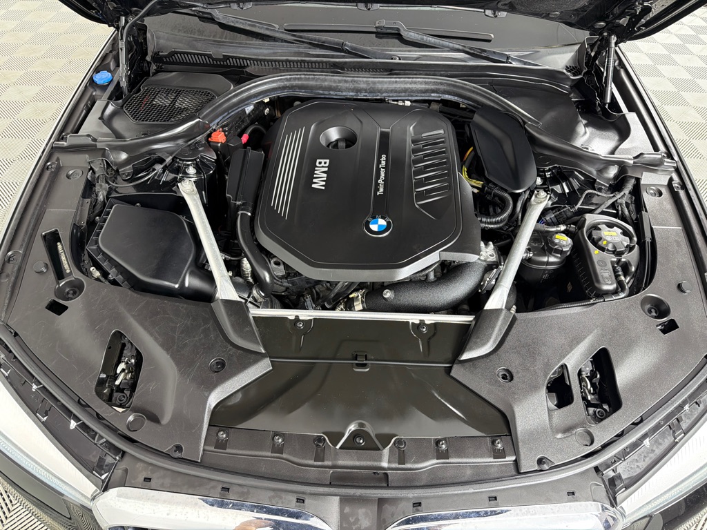 2019 BMW 5 Series 540i
