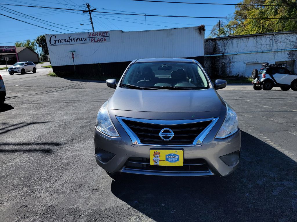 Photo 2 of this NISSAN VERSA