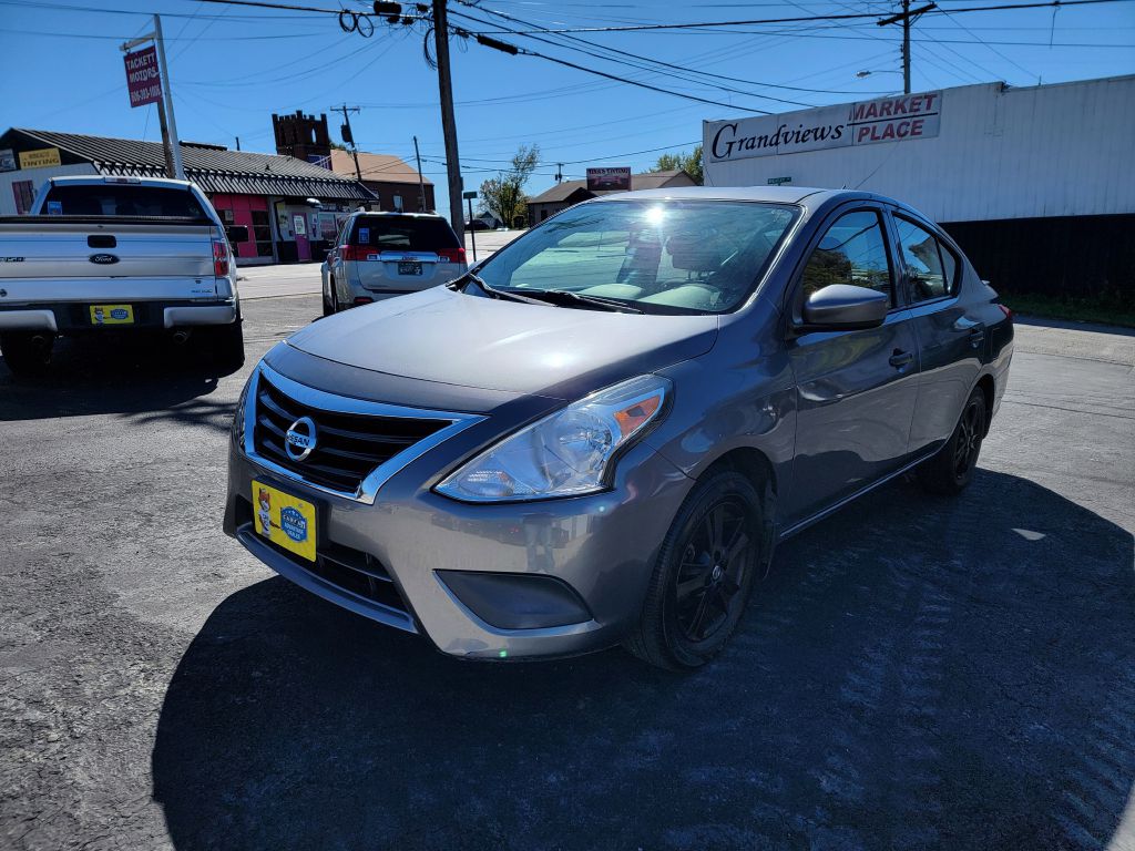 Photo 3 of this NISSAN VERSA