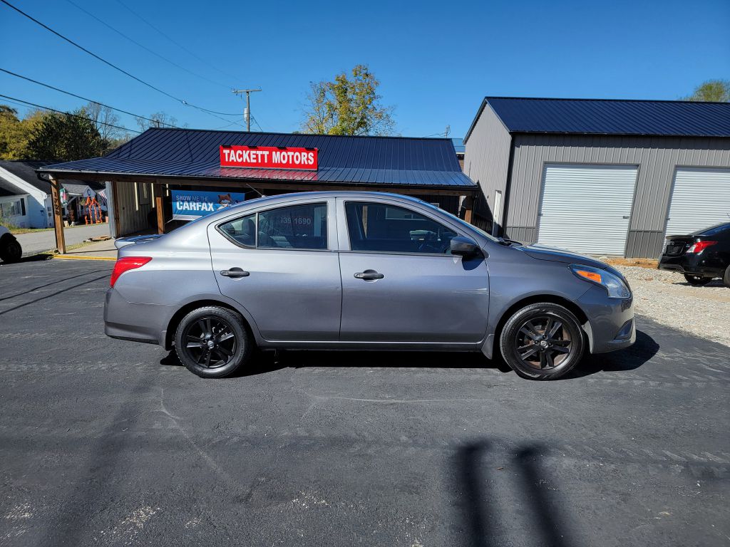 Photo 8 of this NISSAN VERSA