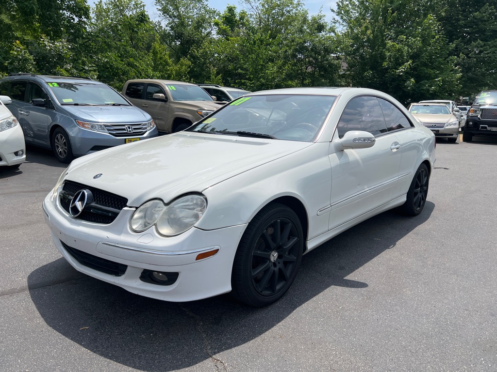 White 2007 Mercedes-Benz CLK 350 Coupe Coupe Rear-Wheel Drive Automatic