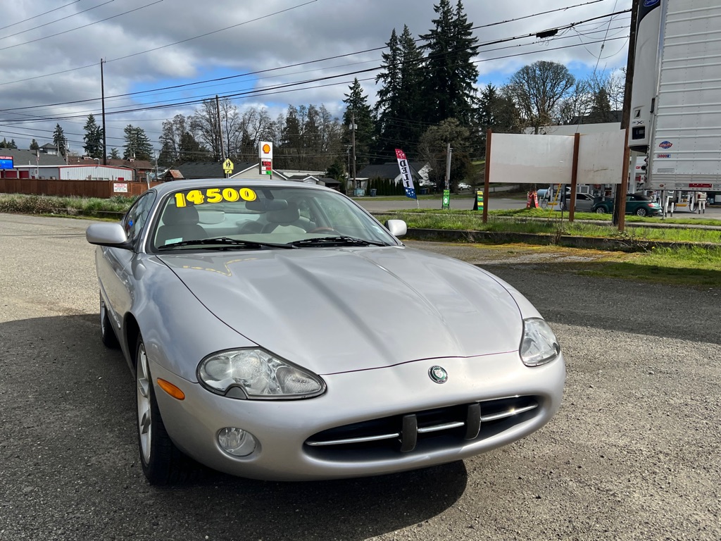 Photo 44 of this JAGUAR XK8 COUPE