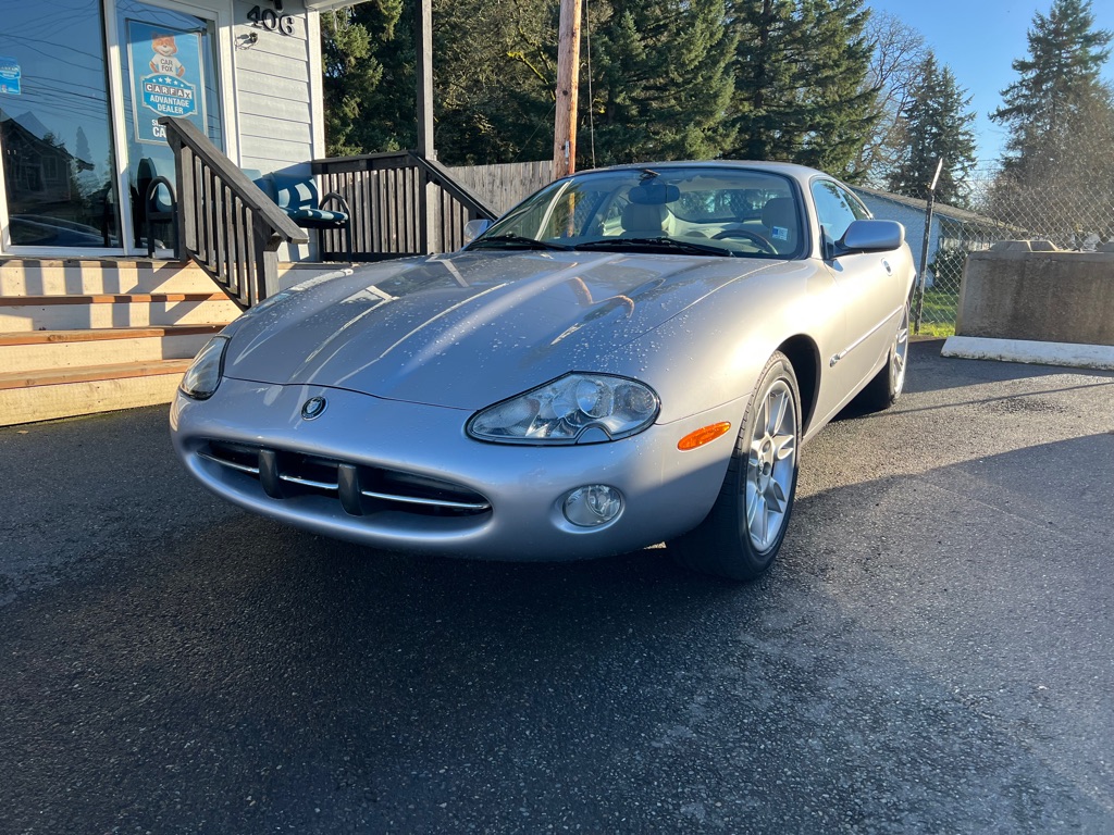 Photo 20 of this JAGUAR XK8 COUPE