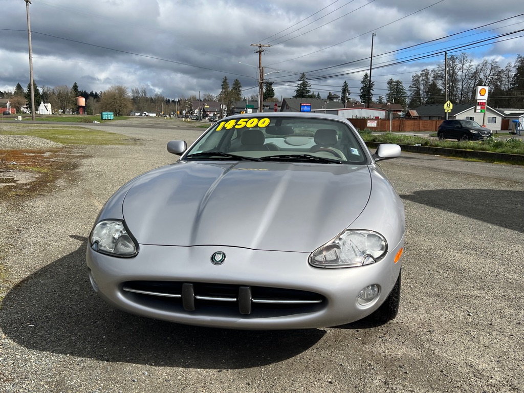Photo 46 of this JAGUAR XK8 COUPE