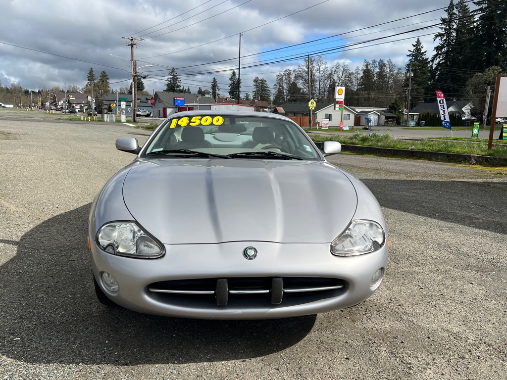 Photo 45 of this JAGUAR XK8 COUPE