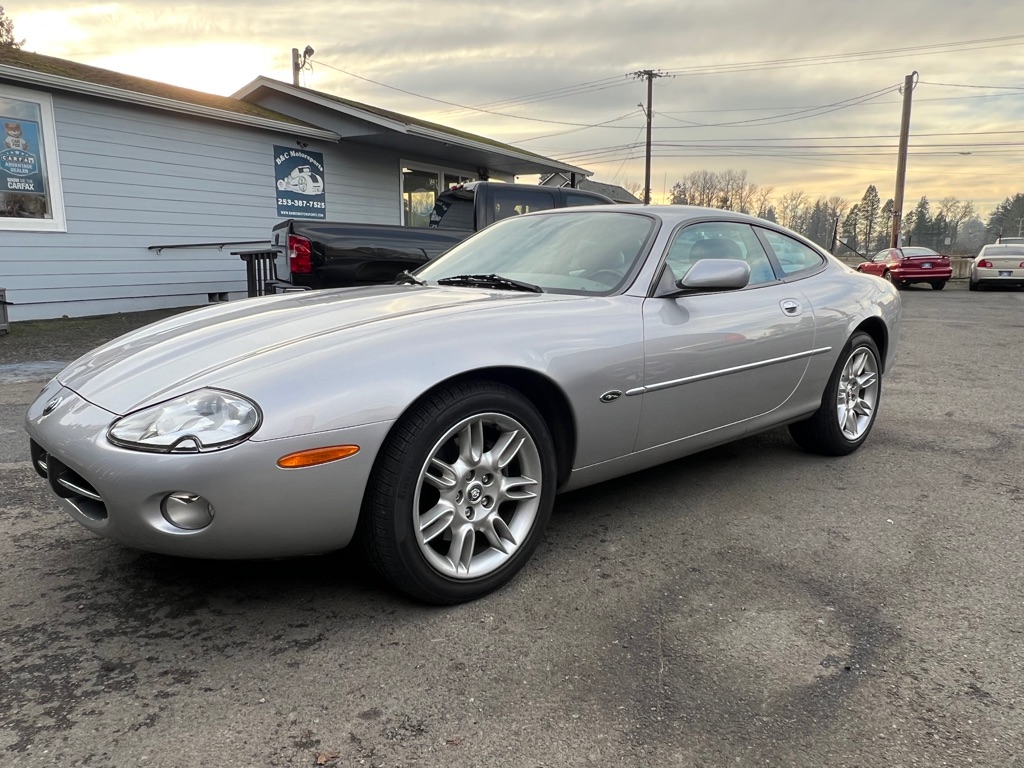 Photo 6 of this JAGUAR XK8 COUPE