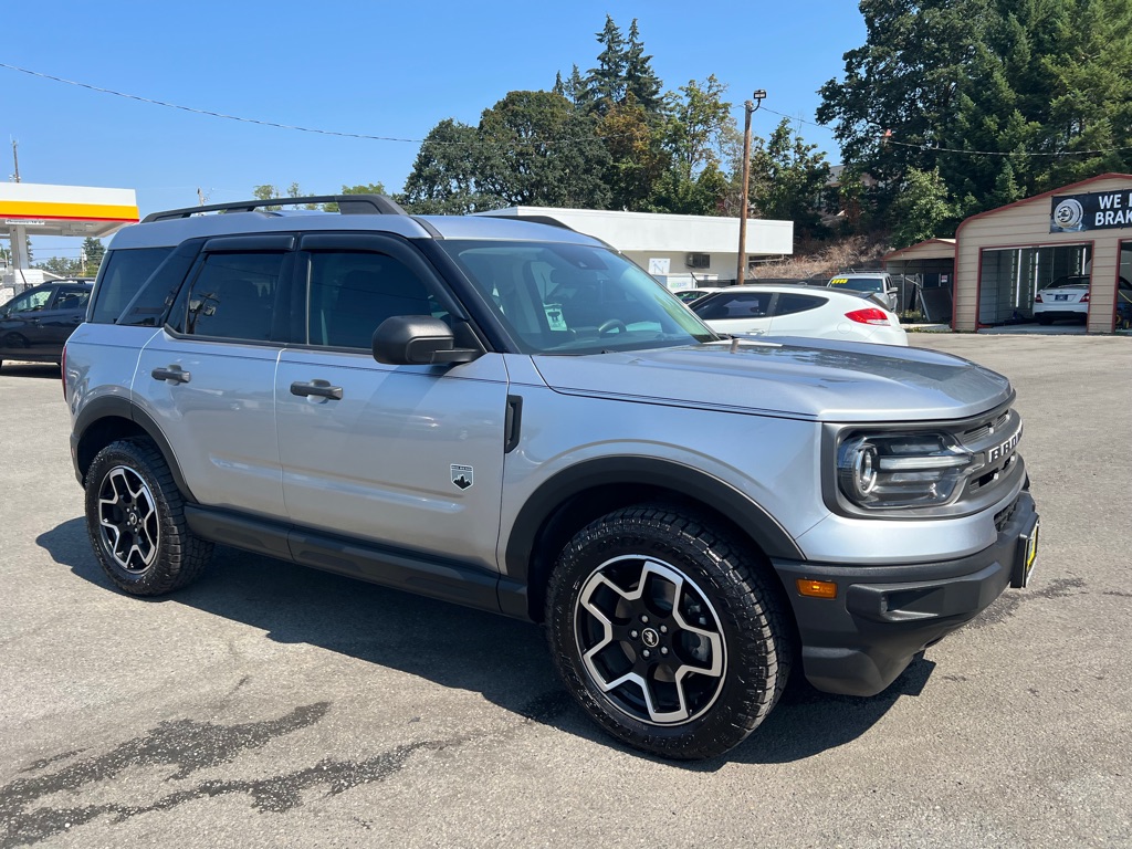 Photo 2 of this FORD BRONCO SPORT