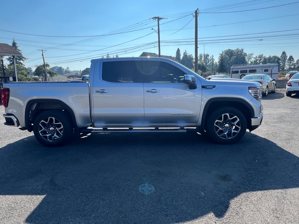 Photo 16 of this GMC SIERRA