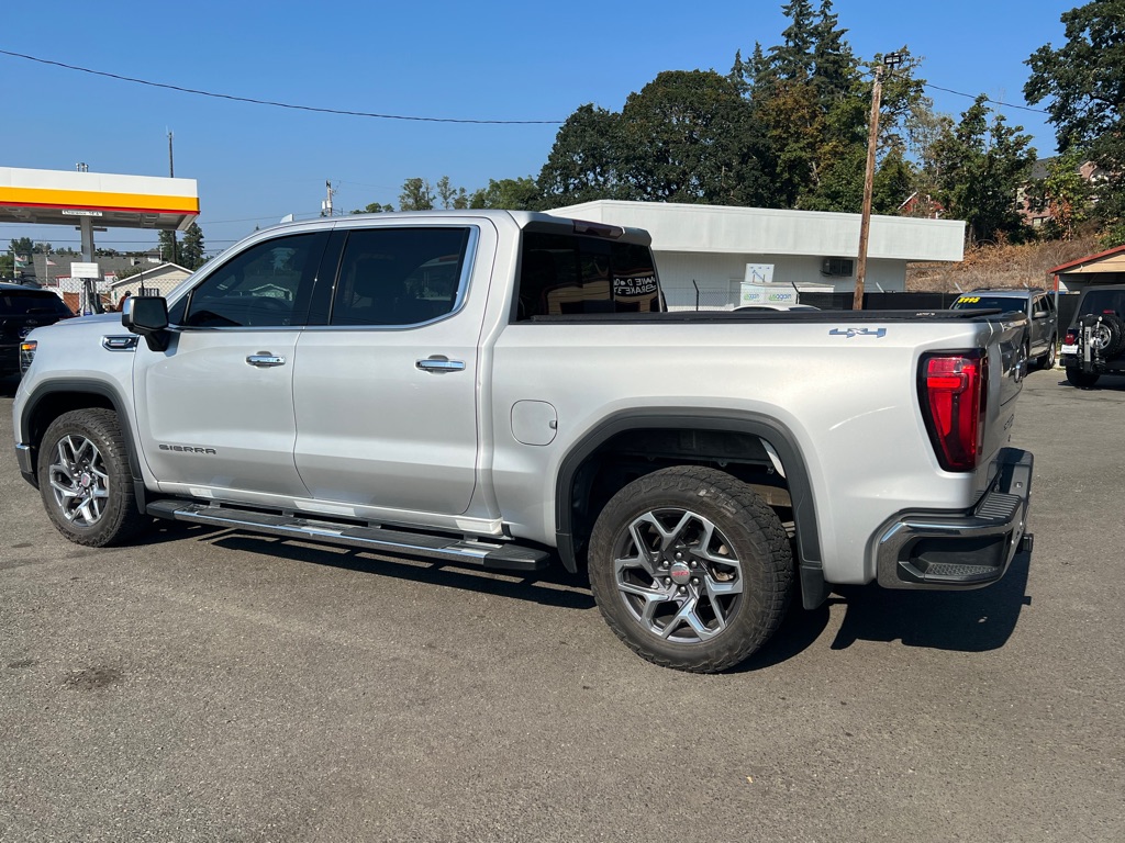 Photo 7 of this GMC SIERRA